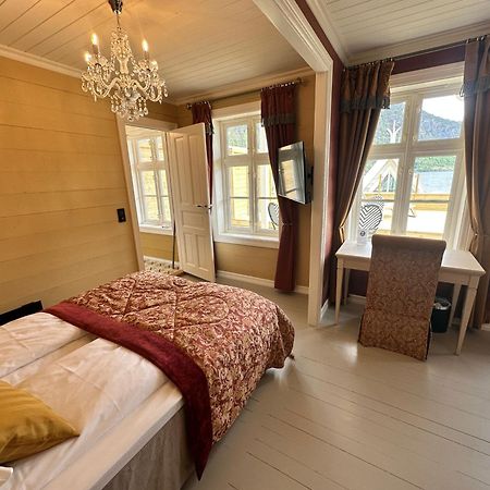 Hofslund Fjord Hotel Sogndal Zewnętrze zdjęcie