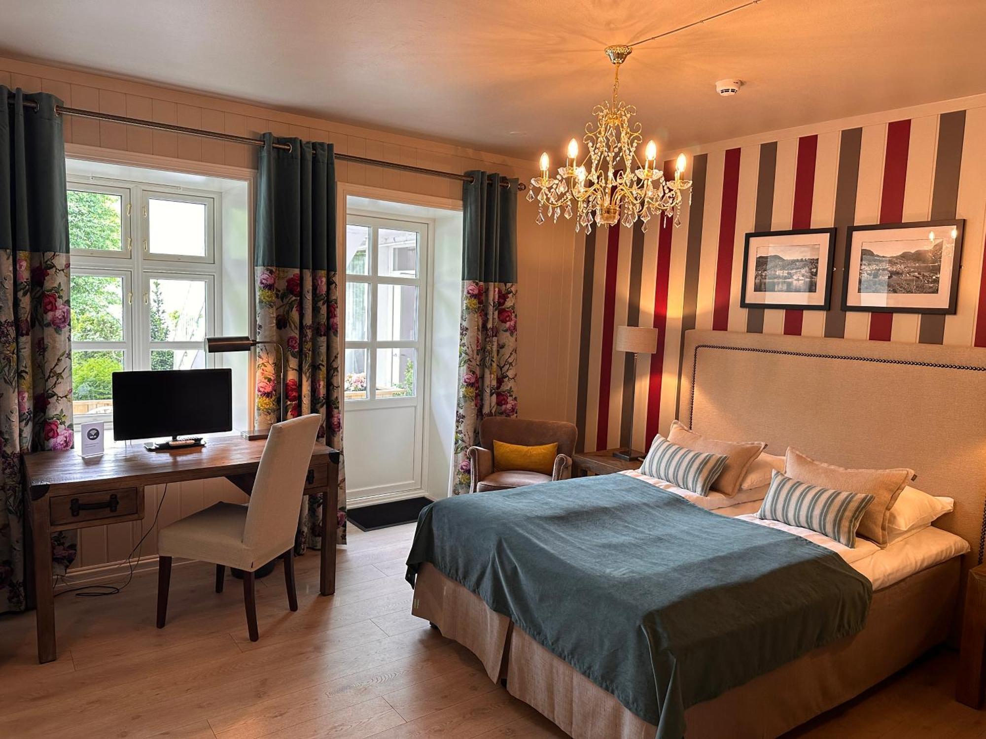Hofslund Fjord Hotel Sogndal Zewnętrze zdjęcie