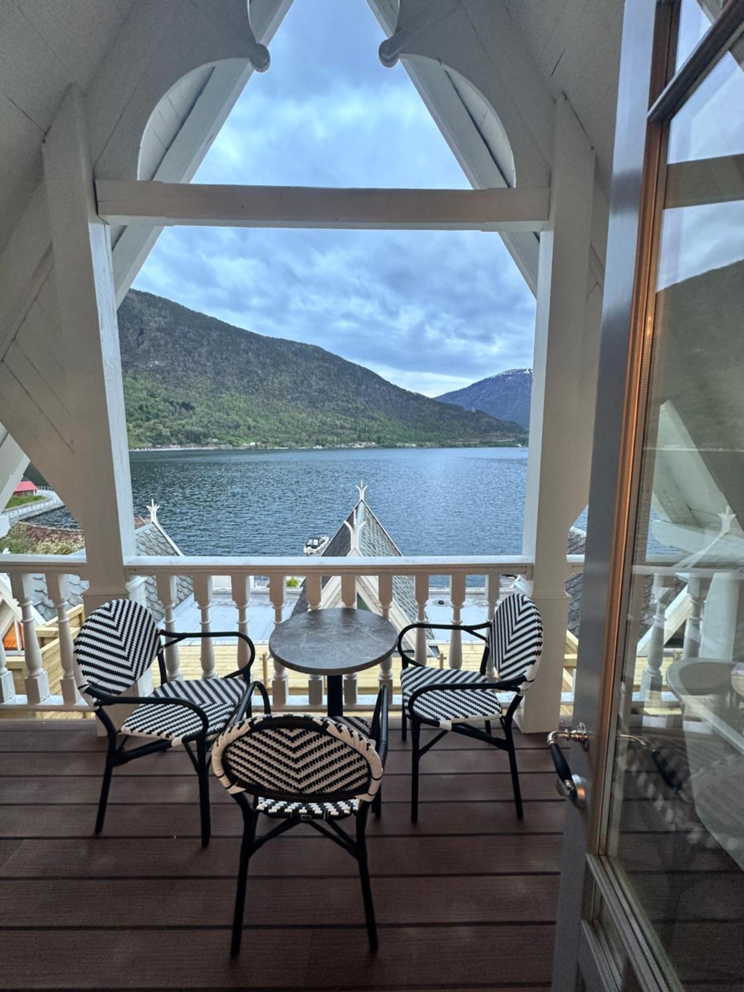 Hofslund Fjord Hotel Sogndal Zewnętrze zdjęcie